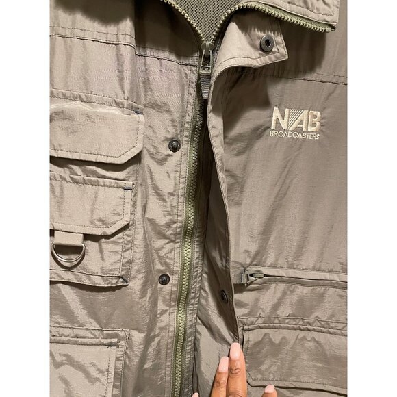 Field & Stream Fisherman Fishing Tactical Vest NAM Broadcasters Men's Size XL - Picture 3 of 9